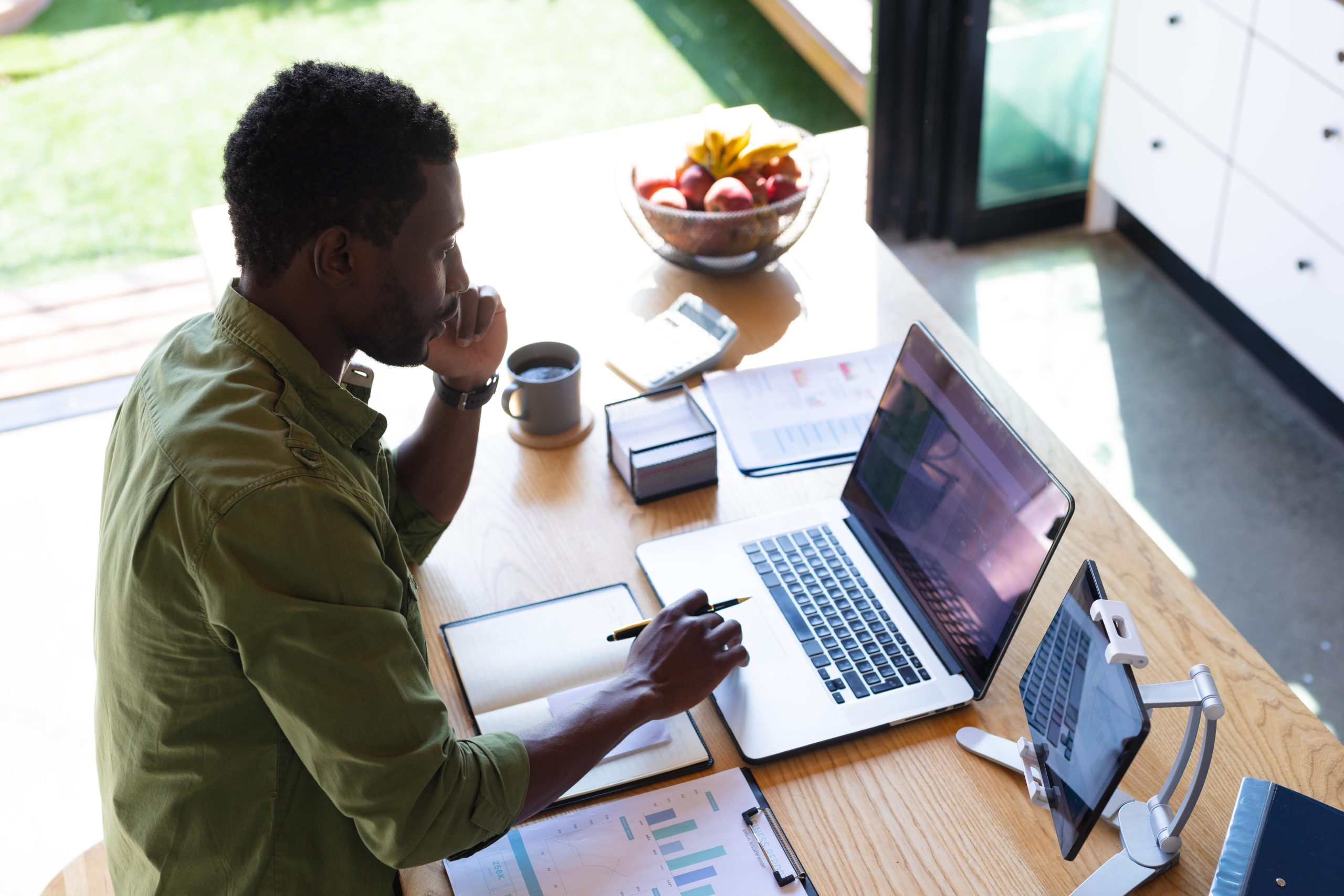 What’s a Good Salary for Living in Ghana? NYC Comparison for Remote Workers