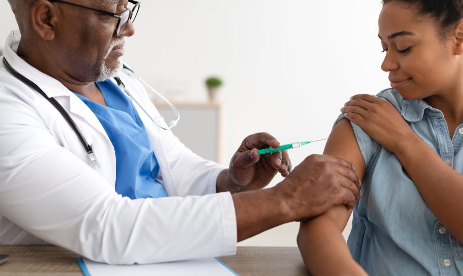 Ghana vaccine requirements for travelers, including Yellow Fever and recommended shots before visiting
