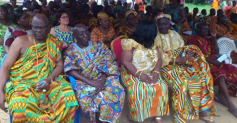 Akan people Ghana cultural ceremony kente cloth