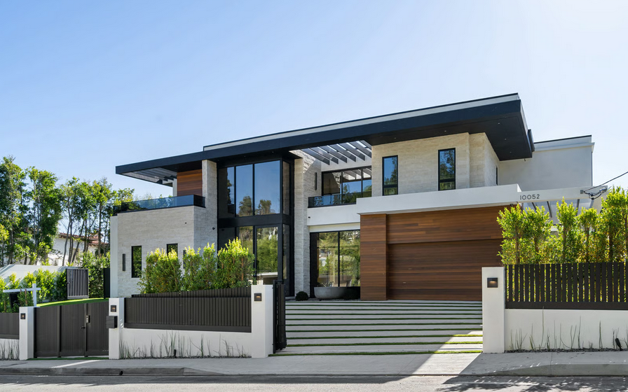 Modern luxury home in Ghana with contemporary architecture and clean design