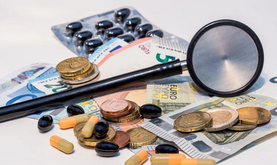 Ghana plans a 20% basic-salary incentive for health workers in deprived areas. See who may qualify, how it works and what remains pending.